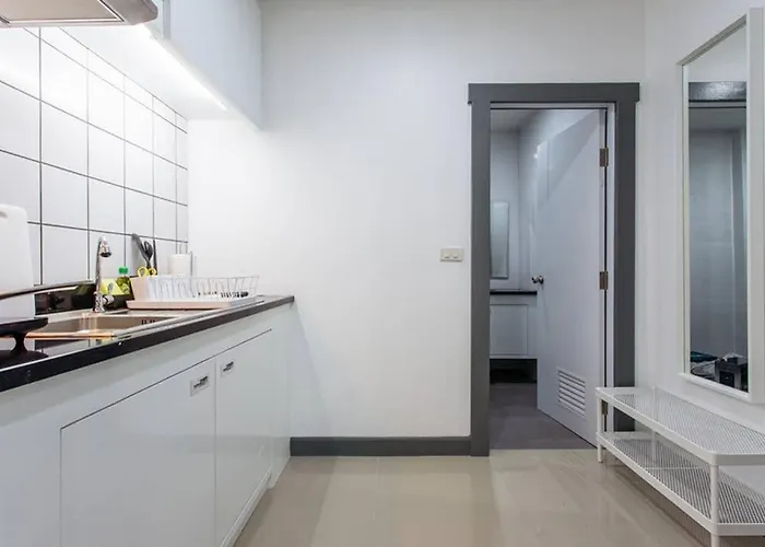 P4 Silom Large 2beds Full Kitchen Wifi 4-6pax Bangkok