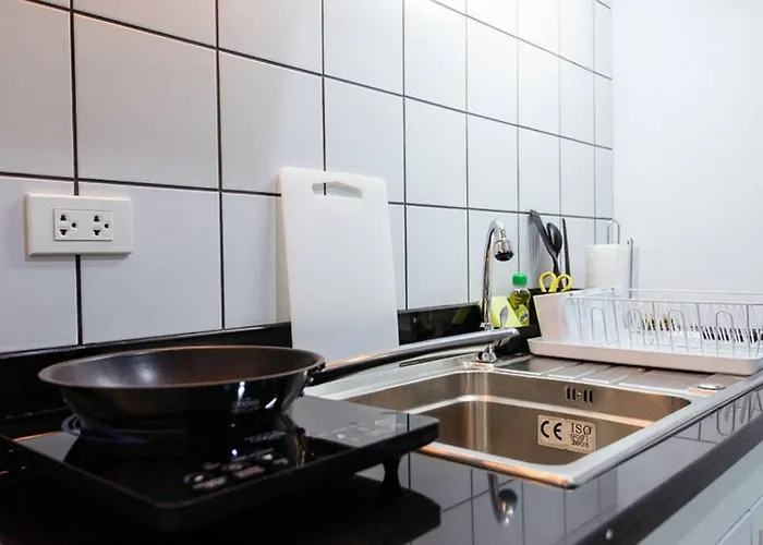 P4 Silom Large 2beds Full Kitchen Wifi 4-6pax Apartment